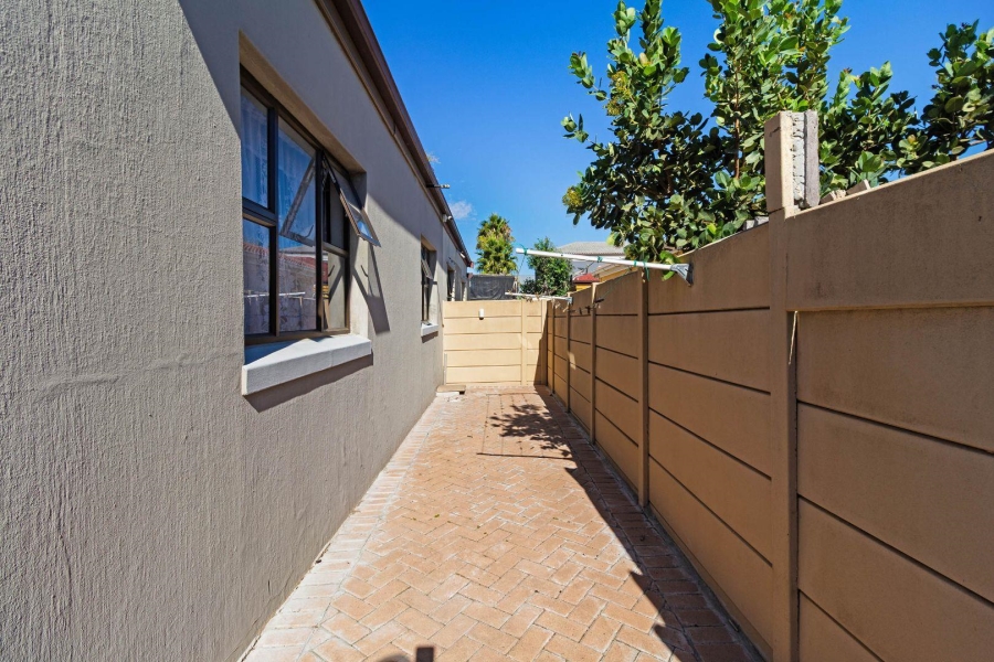 2 Bedroom Property for Sale in Parklands Western Cape